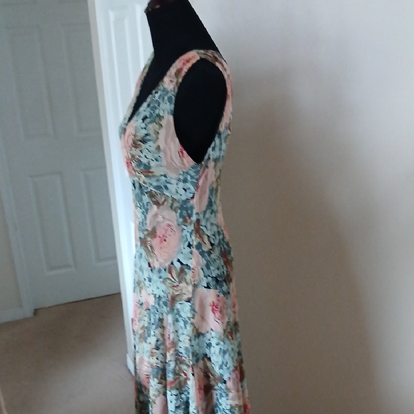 Asymmetrical Floral V-Neck Midi Dress in Teal and Blush - Picture 7 of 14